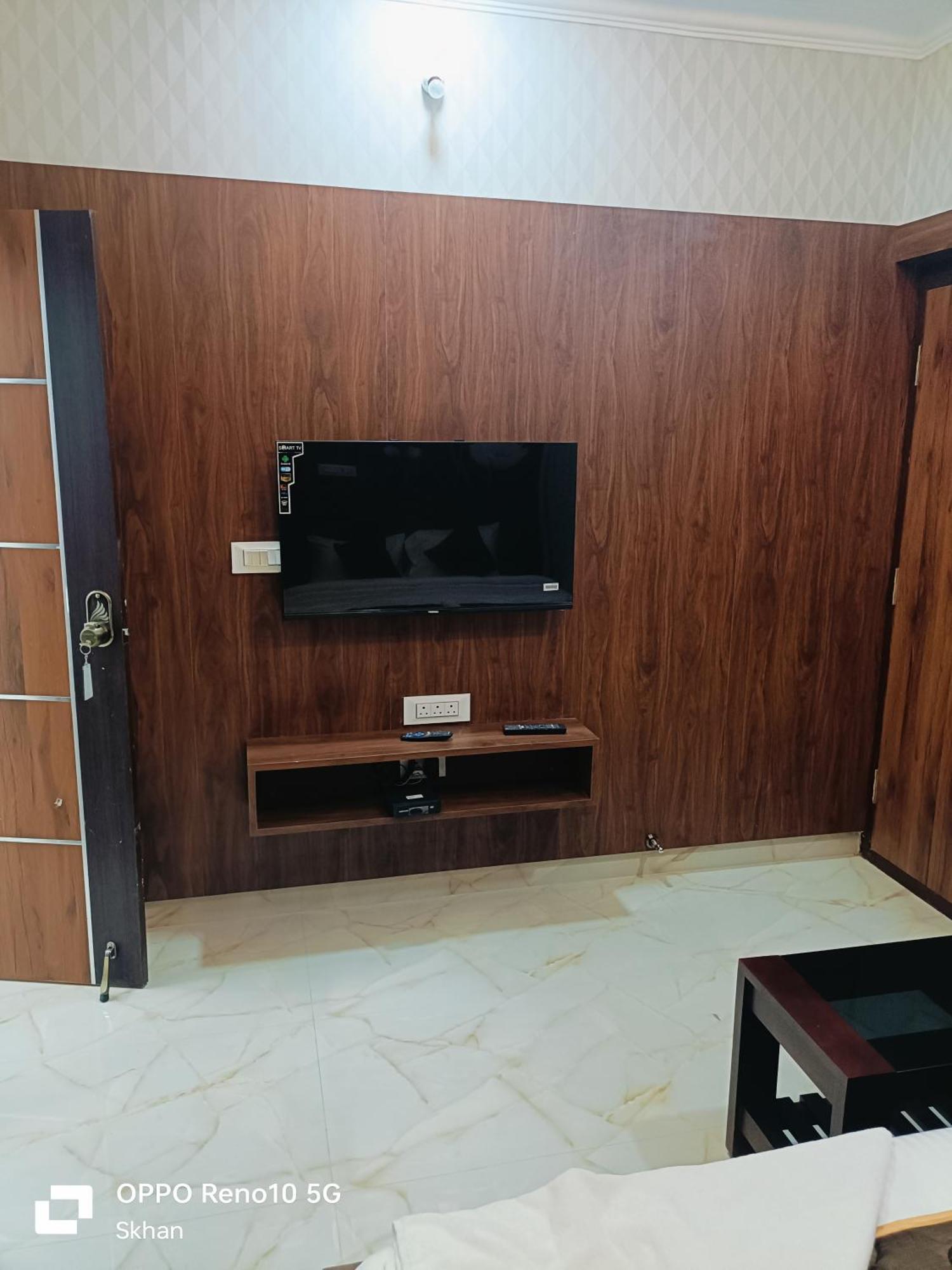 Golden Residency Hotel Kushalnagar Exterior photo